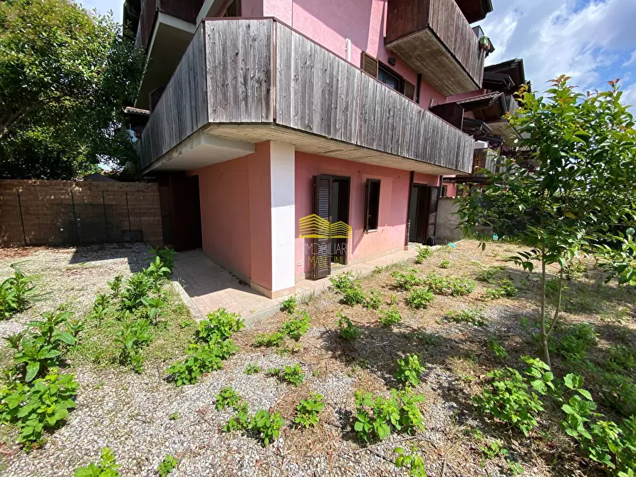 appartamento in vendita a Trezzano Rosa