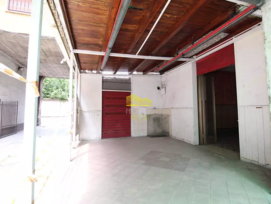 Immagine 5 di Negozio in vendita  in VIA VITTORIO VENETO a Cassano D'adda