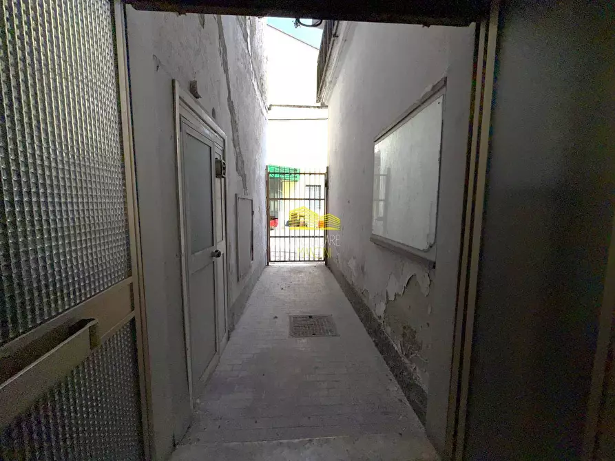 Immagine 16 di Negozio in vendita  in VIA VITTORIO VENETO a Cassano D'adda