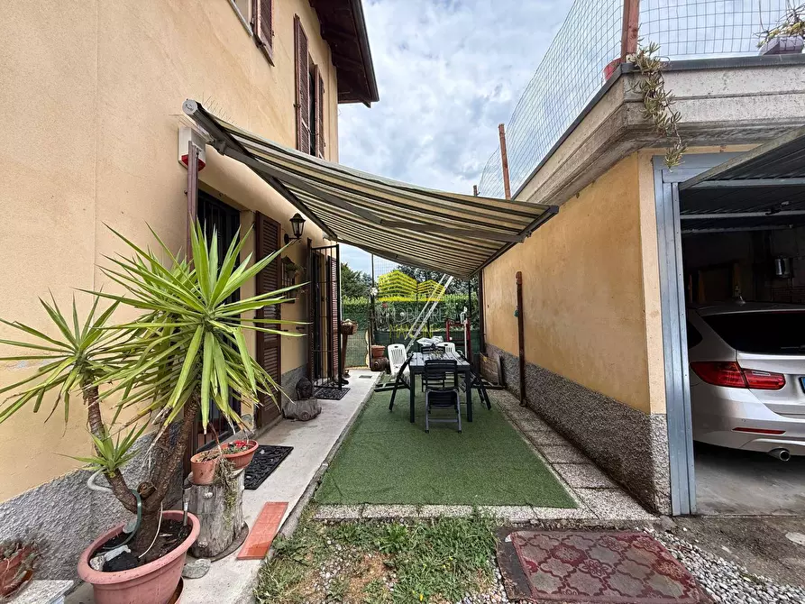 Immagine 53 di Appartamento in vendita  in Via Monsignor Caccia Dominioni a Cornate D'adda