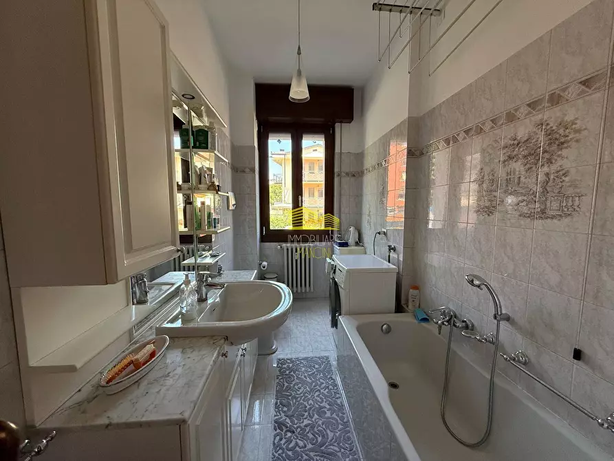 Immagine 36 di Appartamento in vendita  in VIA GUARNERIO a Grezzago