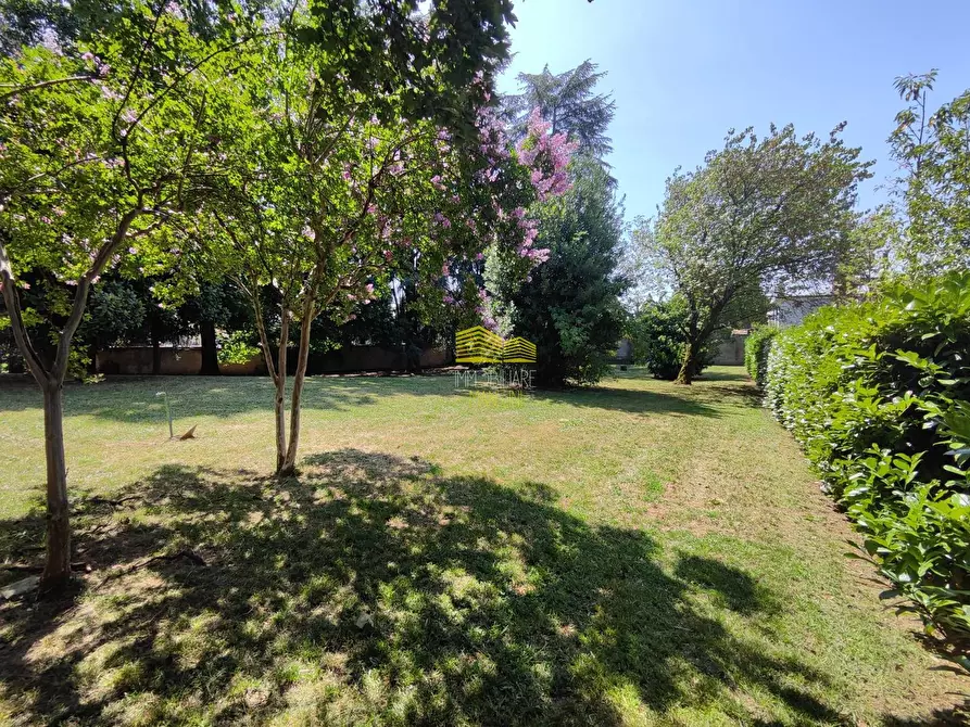 Immagine 50 di Appartamento in vendita  in VIA GUARNERIO a Grezzago