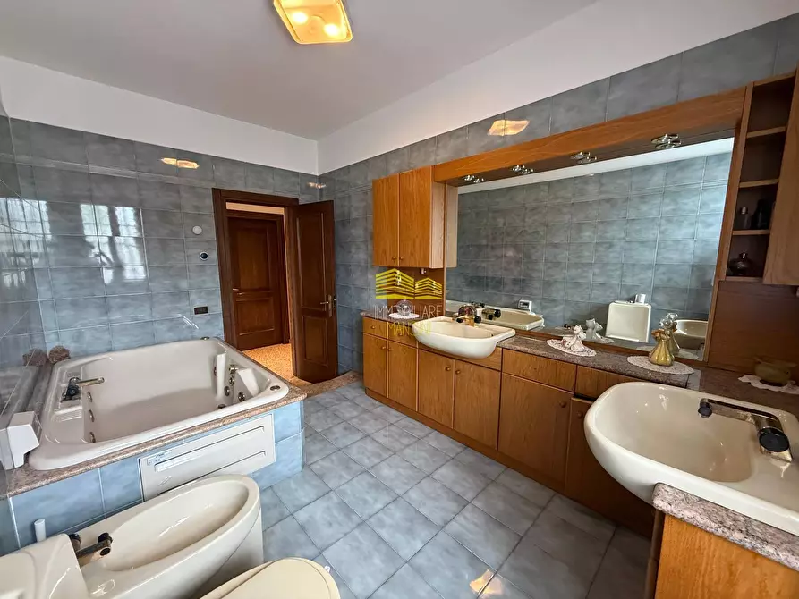 Immagine 17 di Villa in vendita  in VIA XXV APRILE a Grezzago