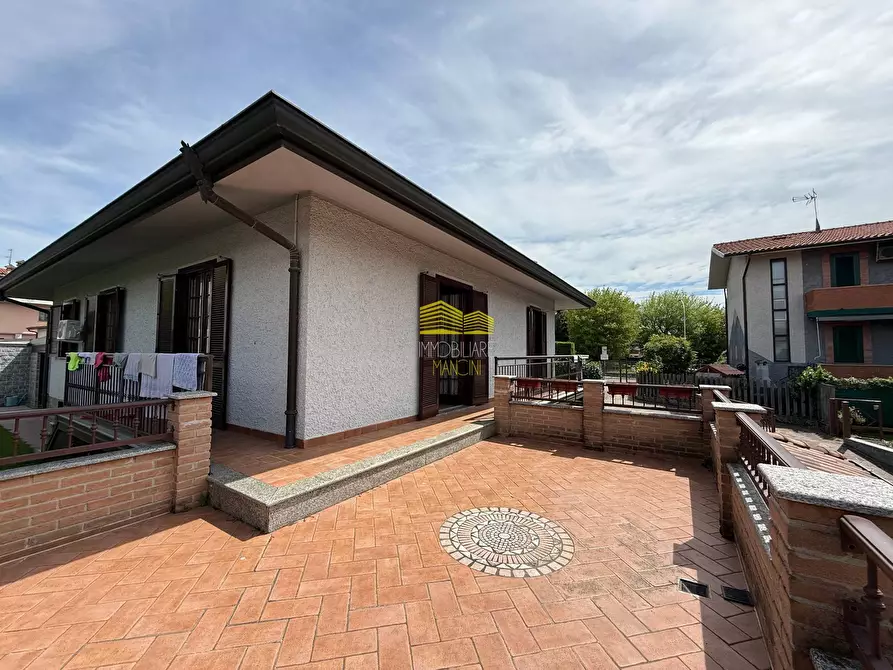 Immagine 14 di Villa in vendita  in VIA XXV APRILE a Grezzago