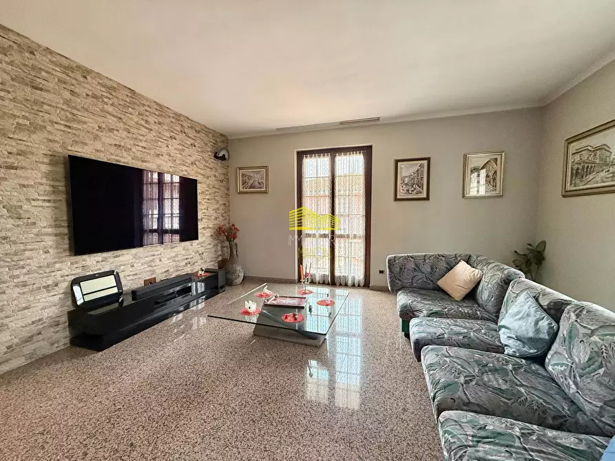 Immagine 10 di Villa in vendita  in VIA XXV APRILE a Grezzago