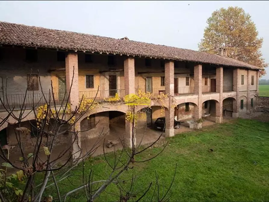 Immagine 2 di Rustico / casale in vendita  in VIA TURATI a Inzago