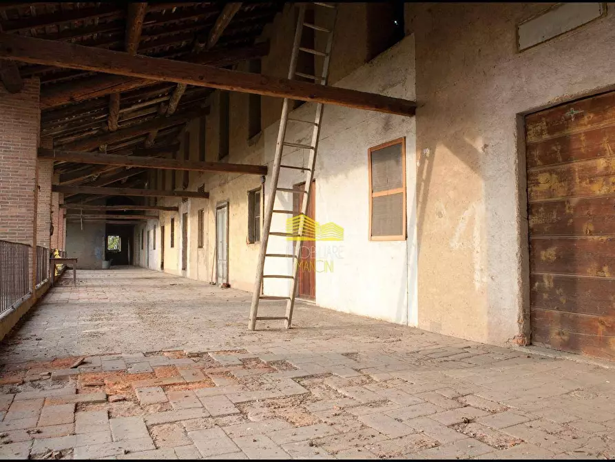 Immagine 4 di Rustico / casale in vendita  in VIA TURATI a Inzago