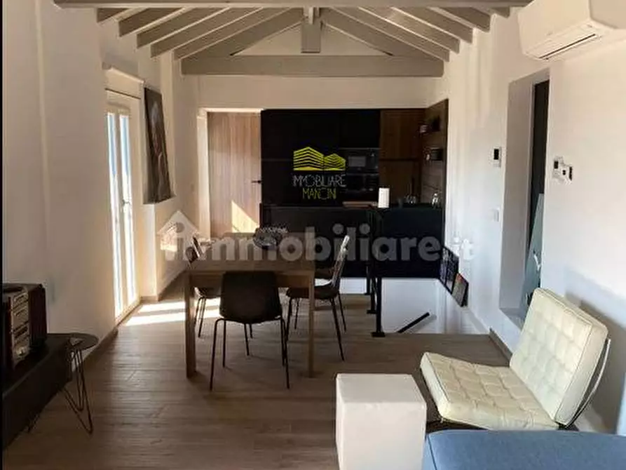 Immagine 3 di Casa semindipendente in vendita  in VIA DELLA LIBERTA a Gargnano