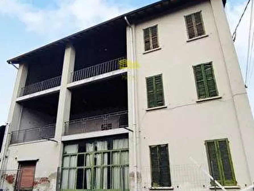 Immagine 1 di Rustico / casale in vendita  in VIA CARDUCCI a Trezzano Rosa