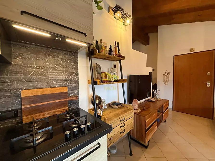 Immagine 11 di Appartamento in vendita  in via trieste a Capriate San Gervasio