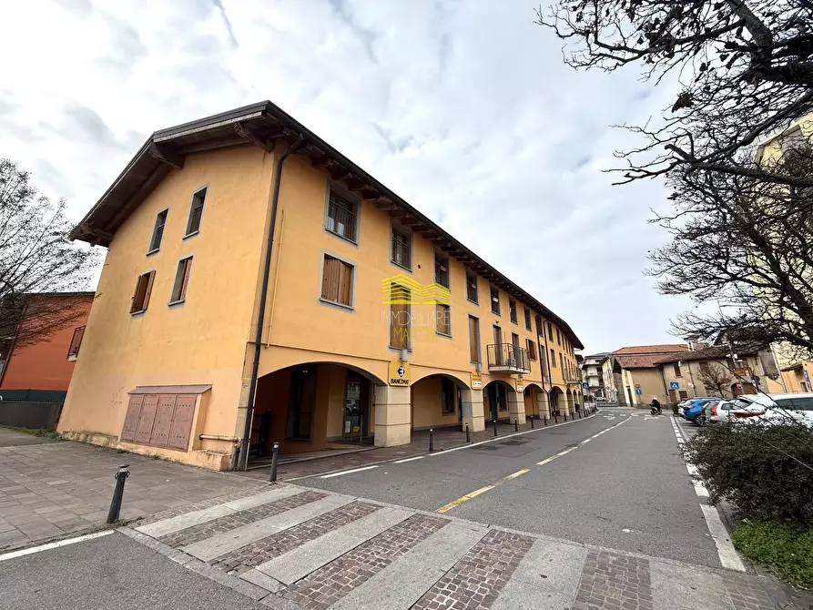 Immagine 36 di Appartamento in vendita  in via trieste a Capriate San Gervasio