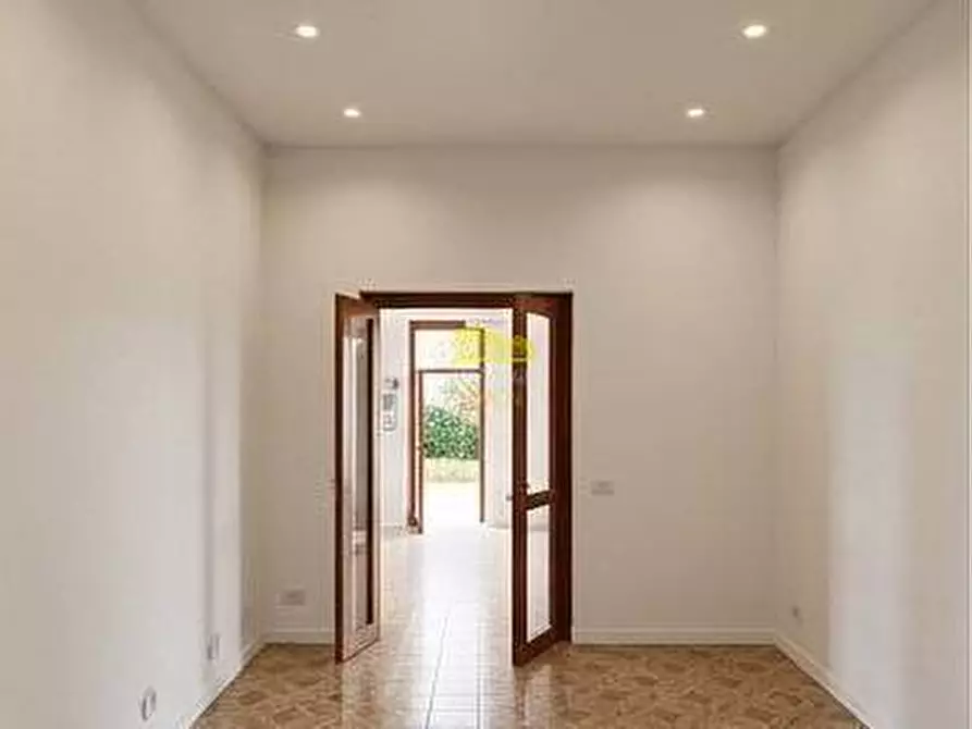 Immagine 5 di Appartamento in vendita  in VIA FIUME a Trezzo Sull'adda