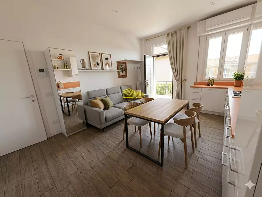 Immagine 3 di Appartamento in vendita  in via alighieri a Cavenago Di Brianza