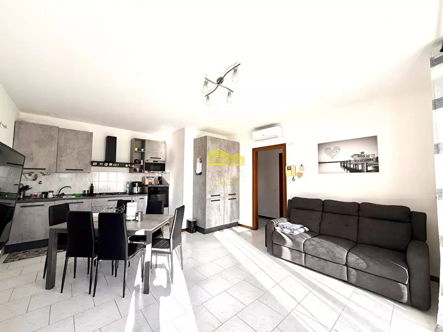 Immagine 1 di Appartamento in vendita  in VIA ITALIA a Medolago