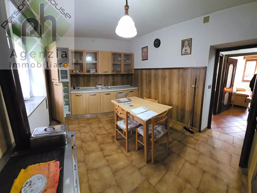 Immagine 4 di Appartamento in vendita  in TULLIO BARONI 18 a Bocenago