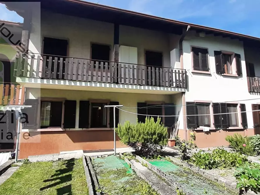 Immagine 2 di Appartamento in vendita  in Via Giovanni Prati a Bocenago