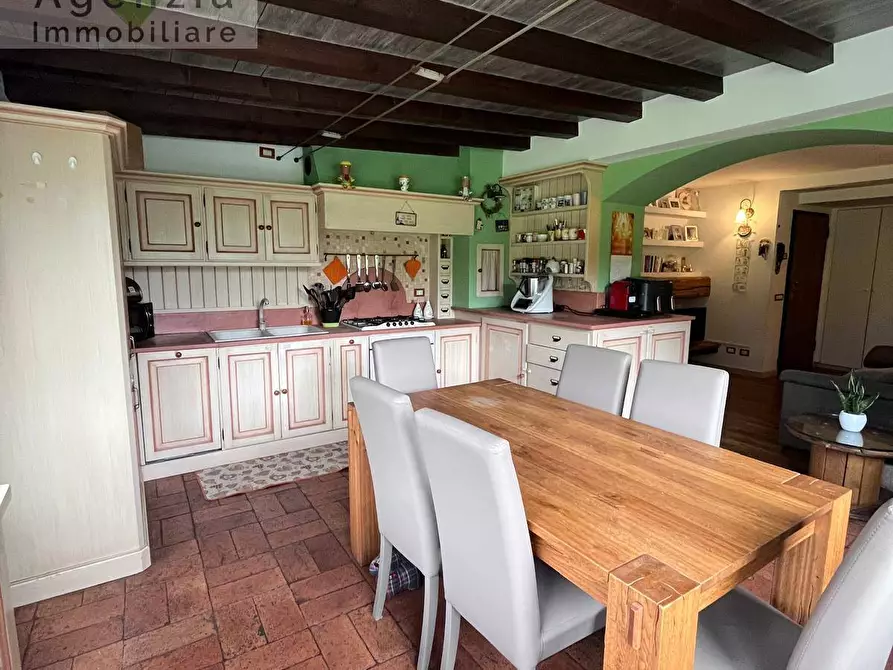 Immagine 5 di Appartamento in vendita  in vai San Valentino 43 a Bagolino