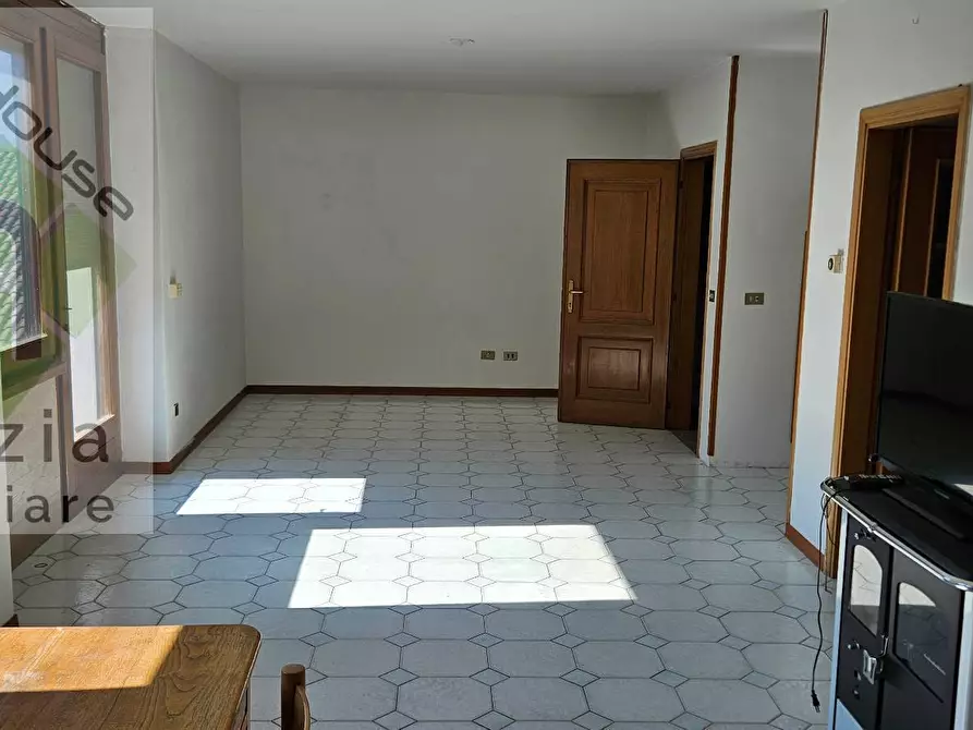 Immagine 3 di Casa semindipendente in vendita  in via 4 Novembre a Storo