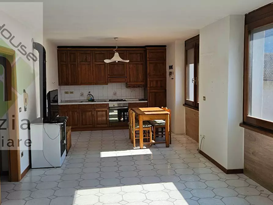 Immagine 18 di Casa semindipendente in vendita  in via 4 Novembre a Storo