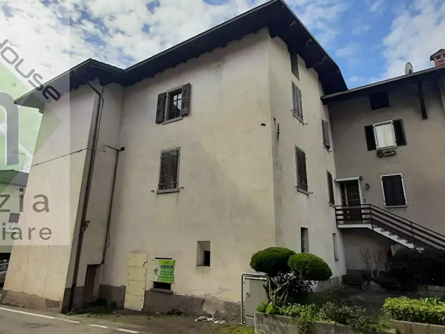 Immagine 23 di Casa semindipendente in vendita  in via 4 Novembre a Storo