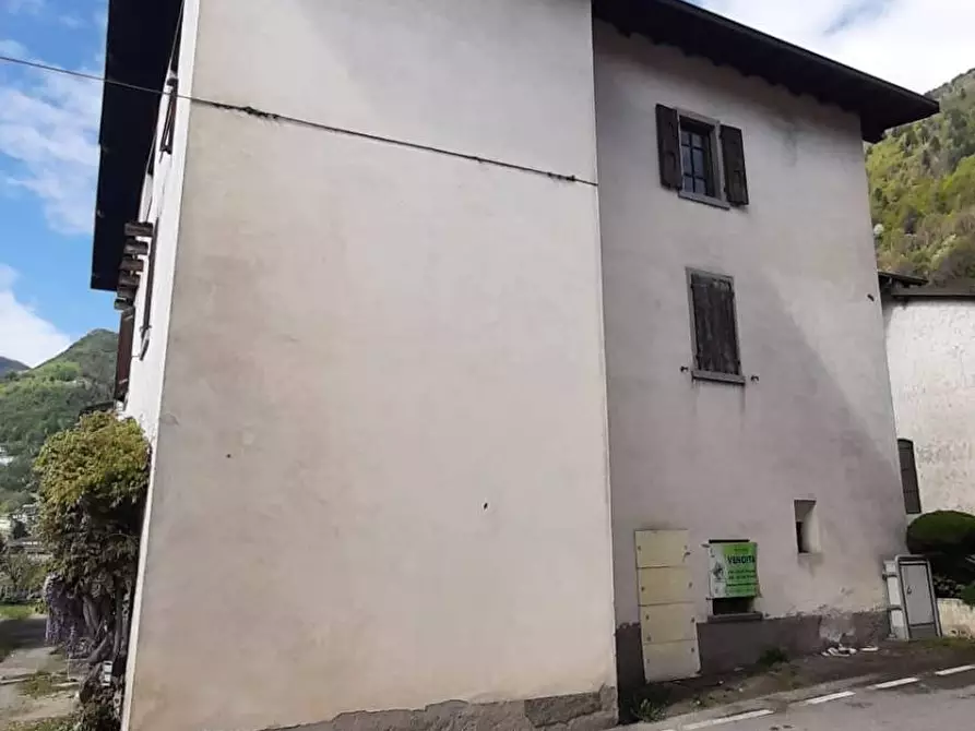 Immagine 25 di Casa semindipendente in vendita  in via 4 Novembre a Storo