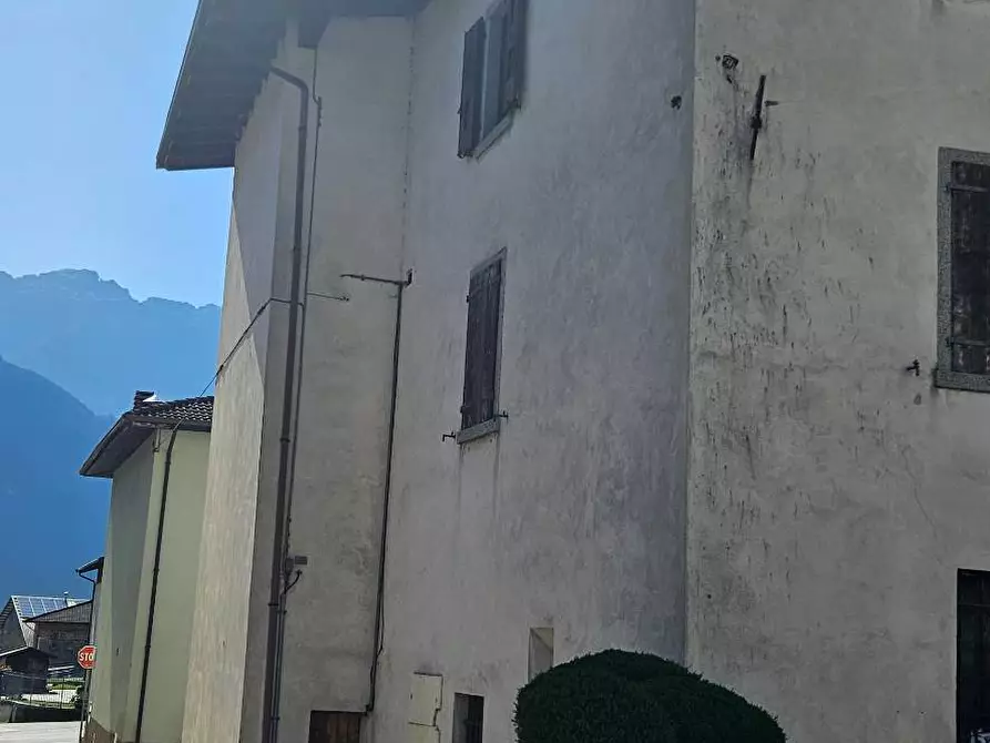 Immagine 28 di Casa semindipendente in vendita  in via 4 Novembre a Storo