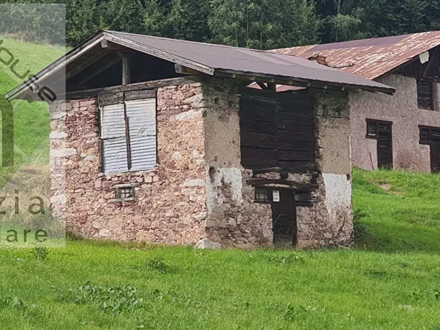 Immagine 2 di Casa indipendente in vendita  a Castel Condino