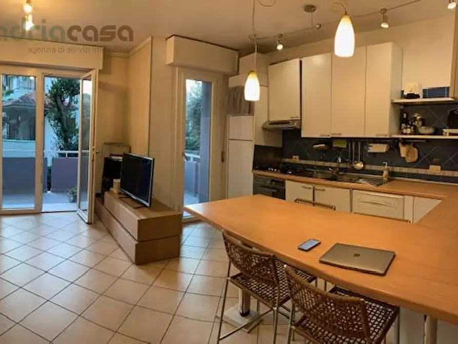 Immagine 1 di Appartamento in vendita  in via calabria a Riccione