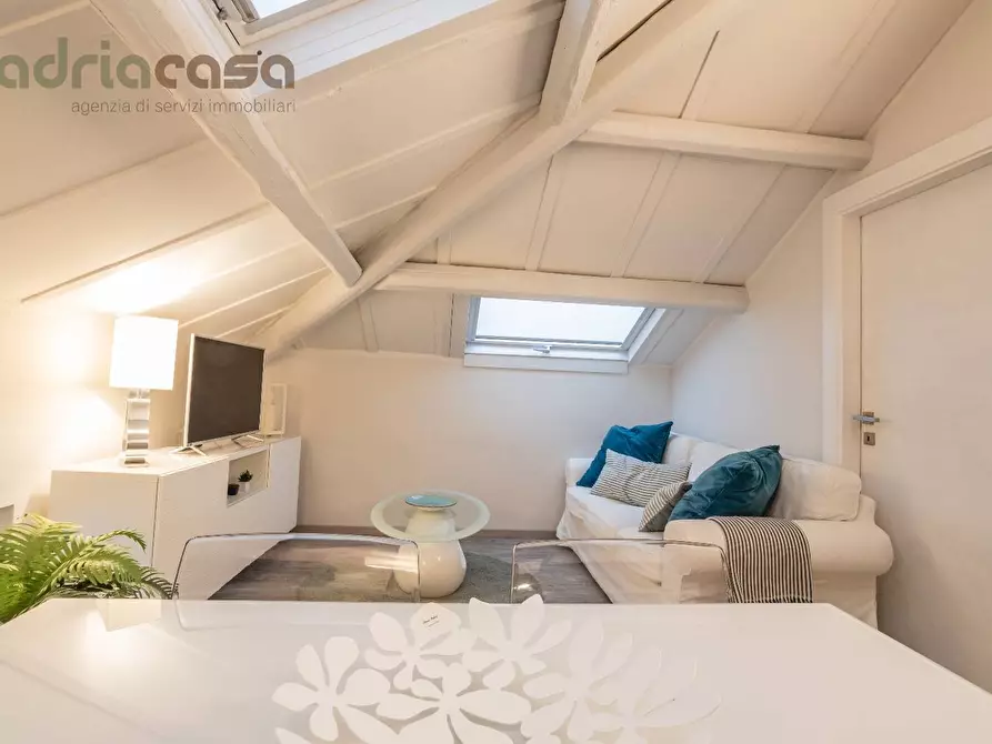 Immagine 21 di Appartamento in vendita  in via aretino a Riccione