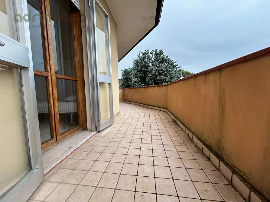 Immagine 13 di Appartamento in vendita  in Viale Po' a Riccione