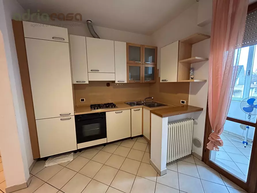 Immagine 8 di Appartamento in vendita  in Viale Po' a Riccione