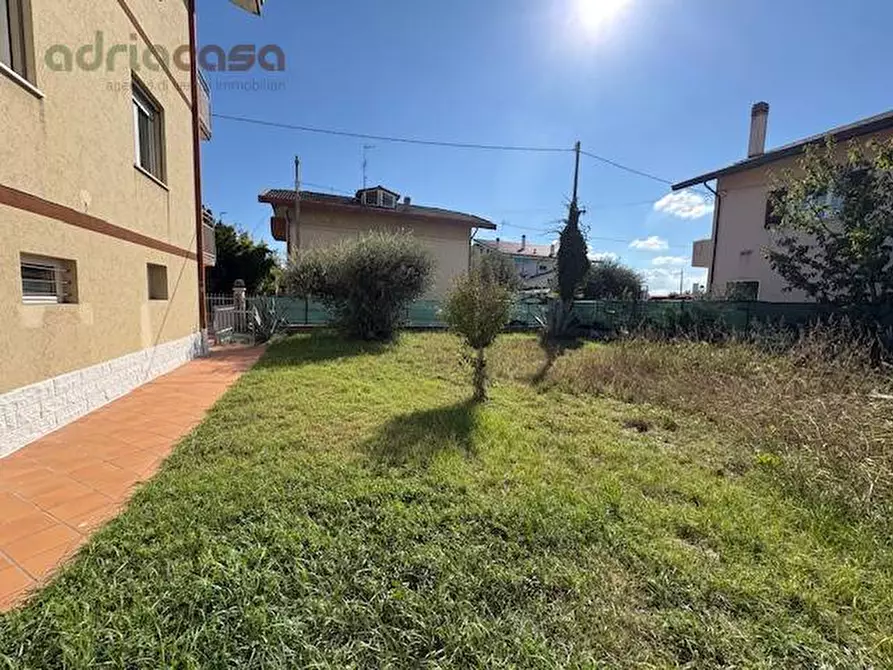 Immagine 10 di Appartamento in vendita  in Via Venezia a Riccione