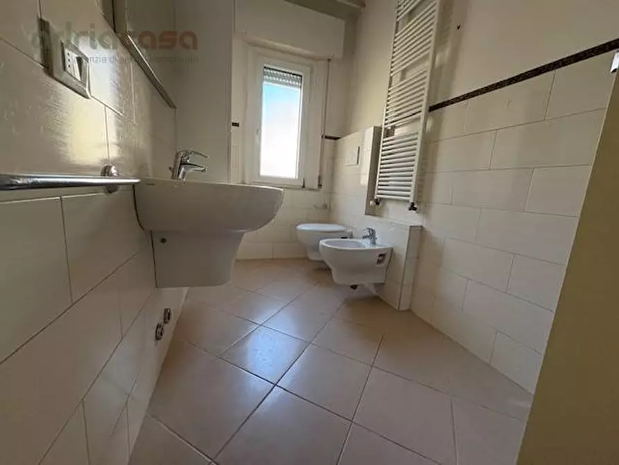 Immagine 12 di Appartamento in vendita  in Via Venezia a Riccione