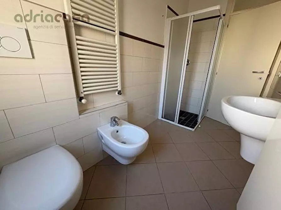 Immagine 13 di Appartamento in vendita  in Via Venezia a Riccione