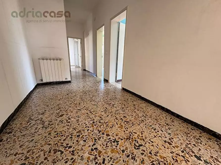 Immagine 3 di Appartamento in vendita  in Via Venezia a Riccione