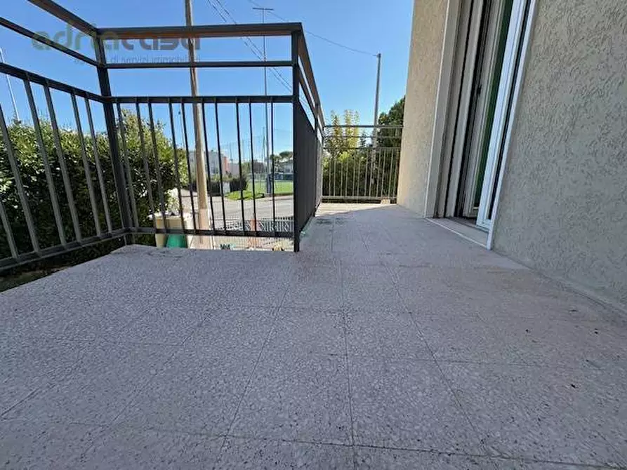 Immagine 15 di Appartamento in vendita  in Via Venezia a Riccione