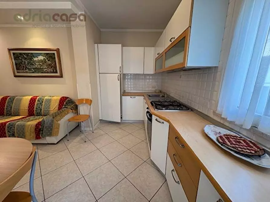 Immagine 4 di Appartamento in vendita  in viale trento trieste a Riccione