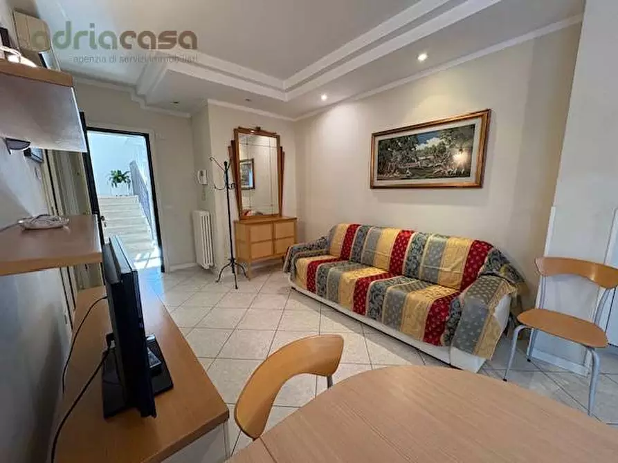 Immagine 2 di Appartamento in vendita  in viale trento trieste a Riccione