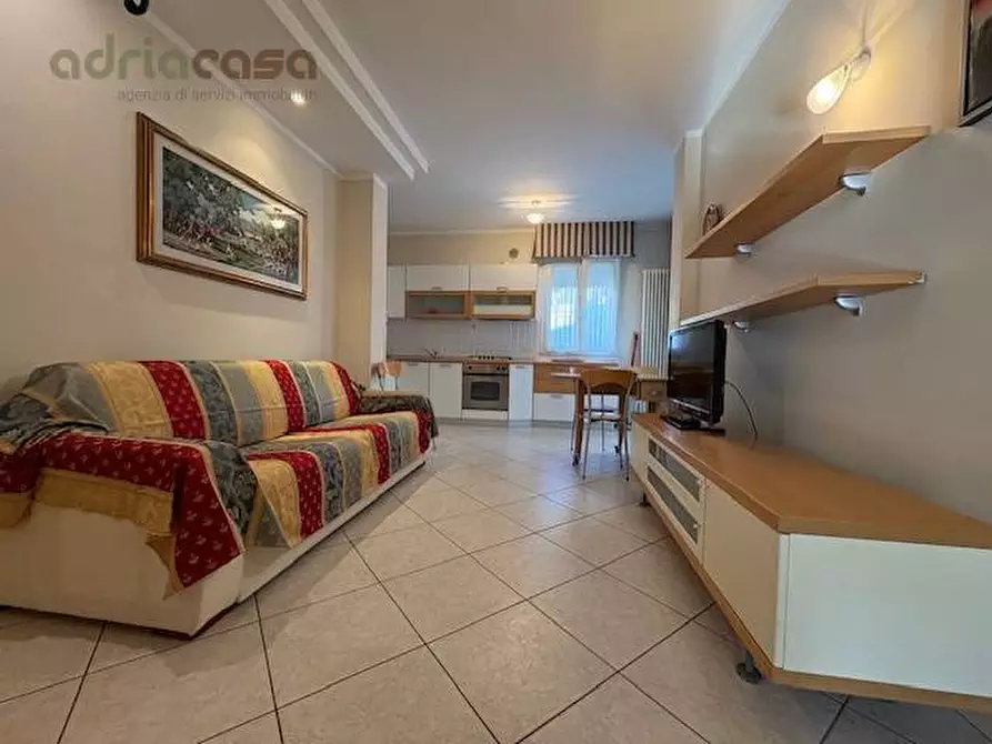 Immagine 5 di Appartamento in vendita  in viale trento trieste a Riccione