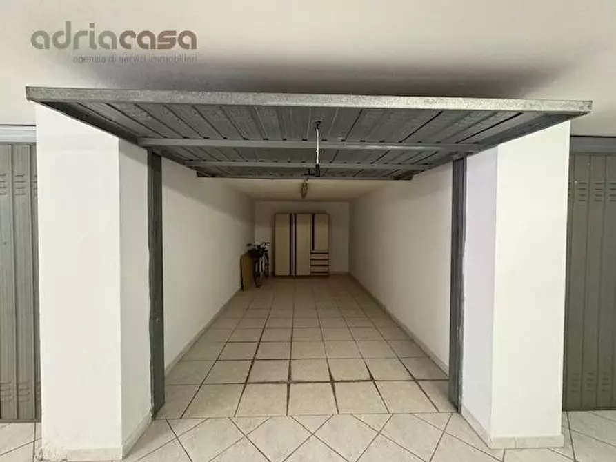 Immagine 12 di Appartamento in vendita  in viale trento trieste a Riccione