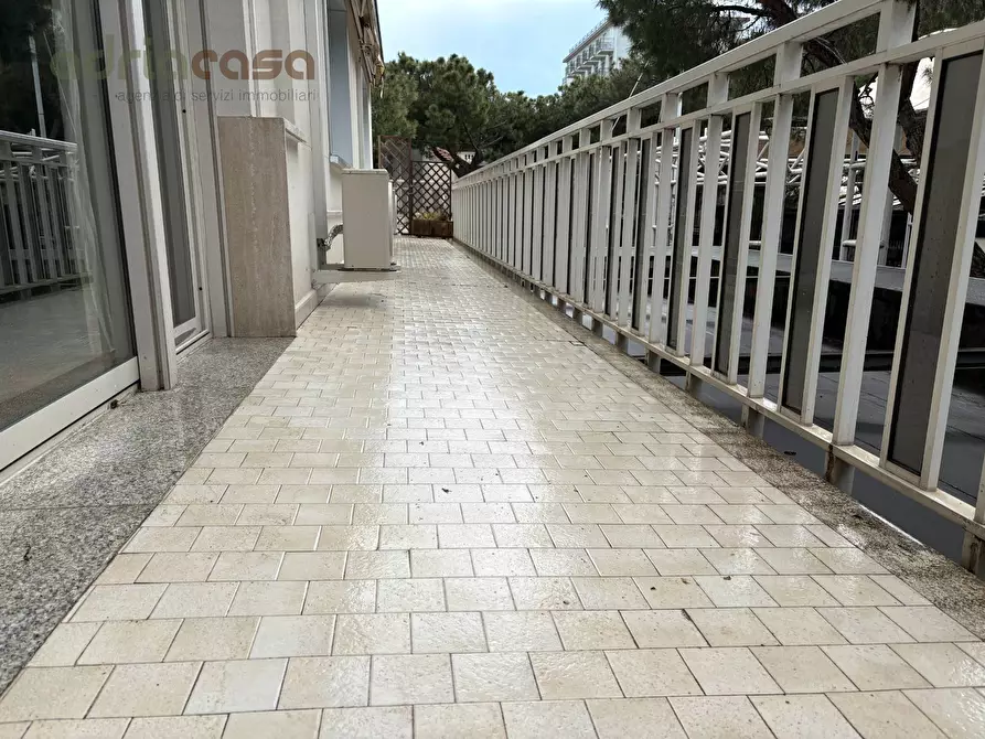 Immagine 6 di Appartamento in vendita  in viale ceccarini a Riccione