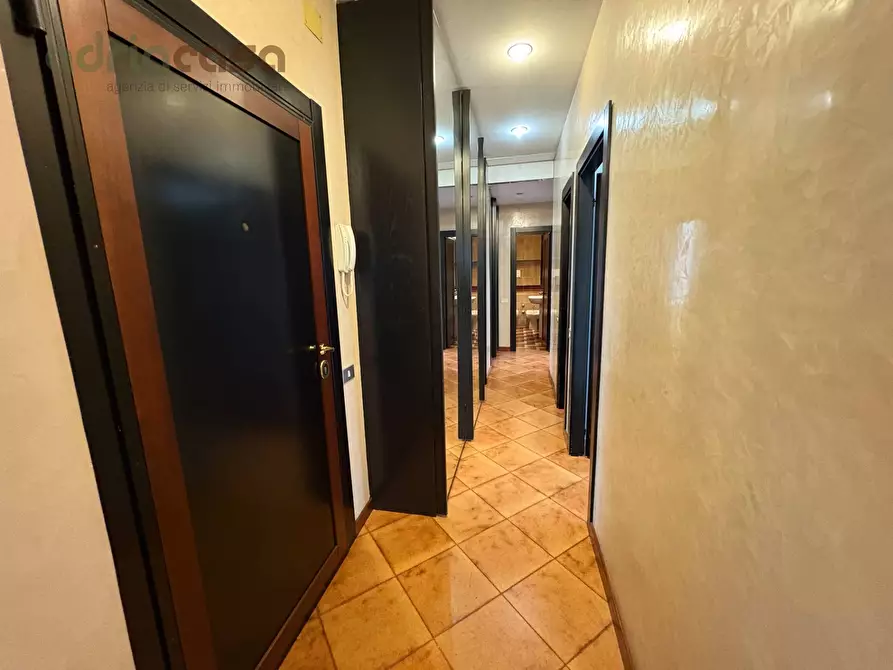 Immagine 16 di Appartamento in vendita  in viale ceccarini a Riccione