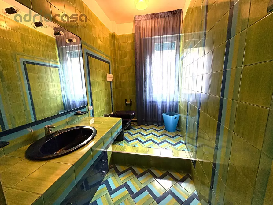 Immagine 15 di Appartamento in vendita  in viale ceccarini a Riccione