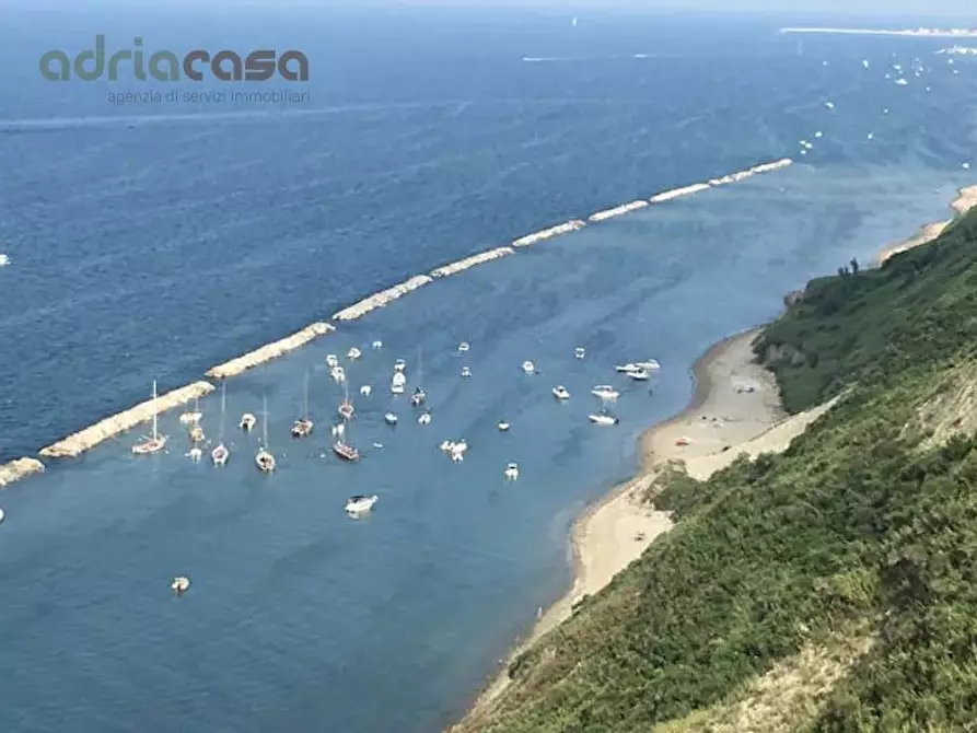 Immagine 3 di Appartamento in vendita  in via vallugola a Gabicce Mare