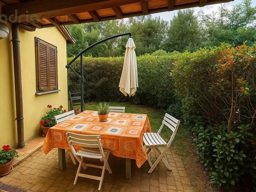 Immagine 15 di Appartamento in vendita  in via vallugola a Gabicce Mare