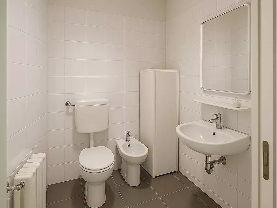 Immagine 3 di Ufficio in vendita  in via flaminia a Rimini