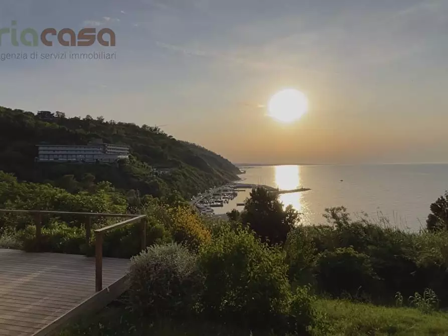 Immagine 1 di Appartamento in vendita  in via vallugola a Gabicce Mare