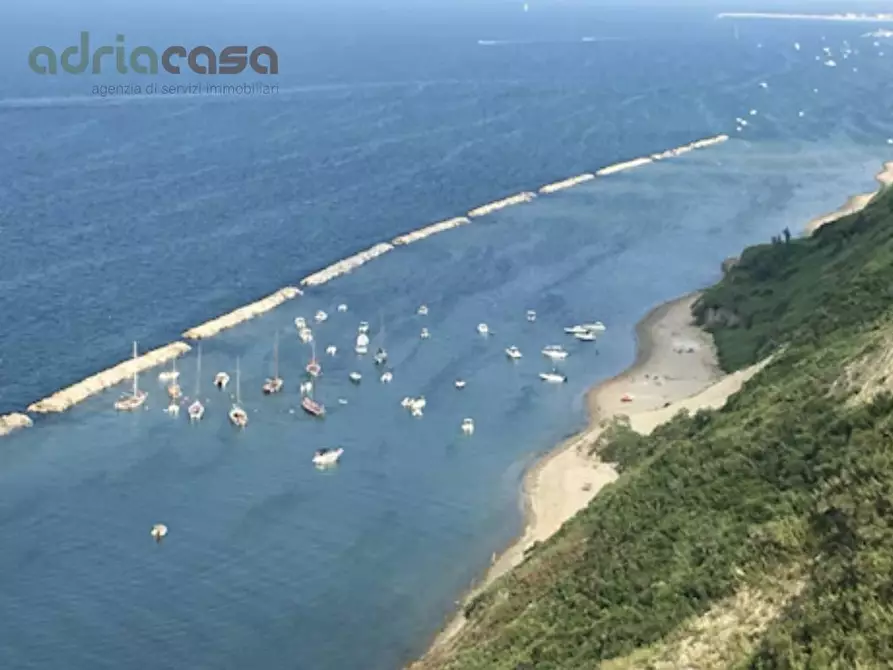 Immagine 11 di Appartamento in vendita  in via vallugola a Gabicce Mare