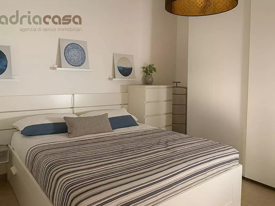 Immagine 5 di Appartamento in vendita  in via donizetti a Riccione