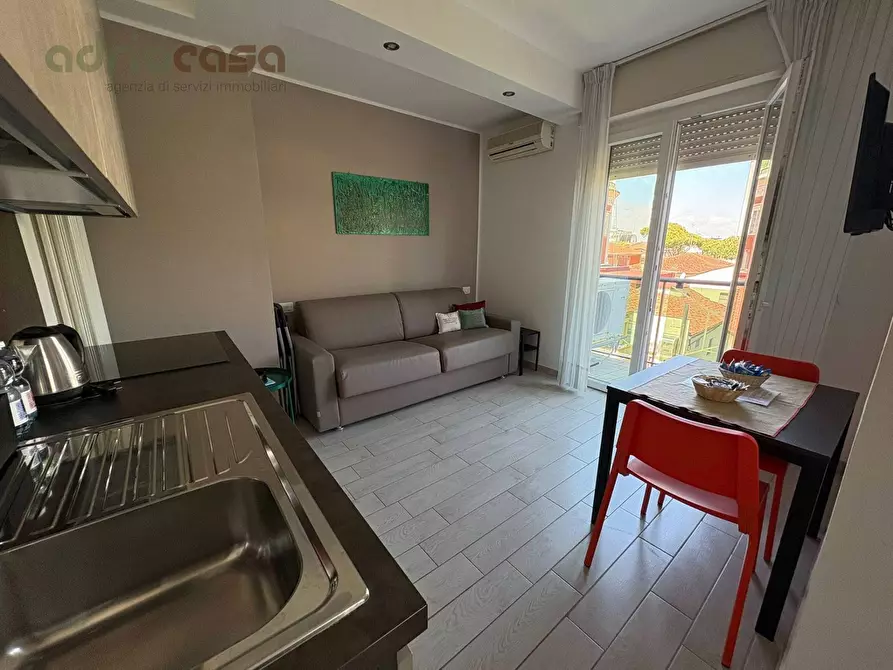 Immagine 4 di Appartamento in affitto  in via perosi a Riccione